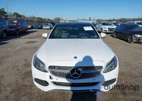 2018 Mercedes-Benz C 300 4Matic из США, поврежденный, VIN WDDWF4KB7JR351702